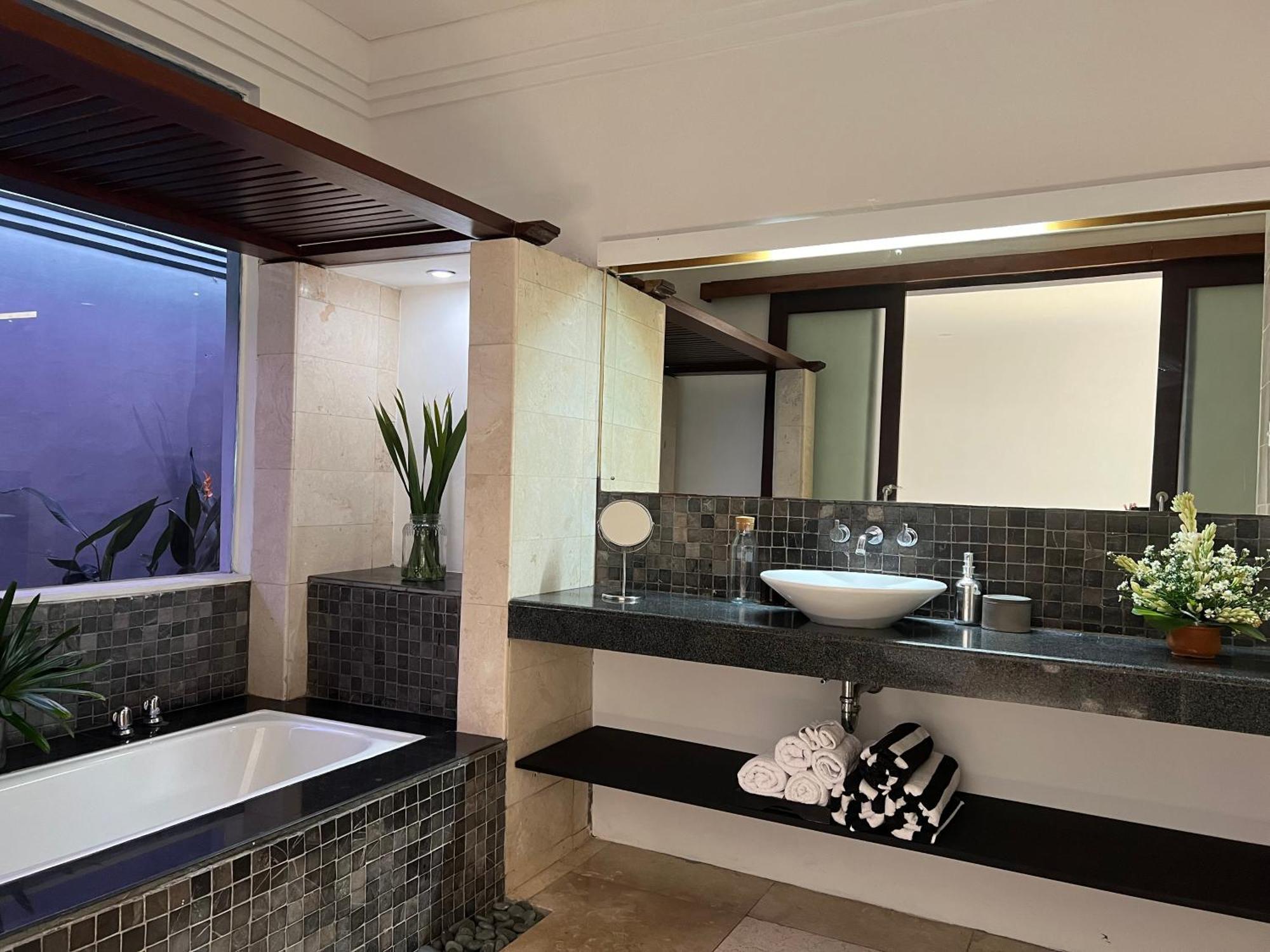 The Mia Bali Villa Kerobokan Buitenkant foto